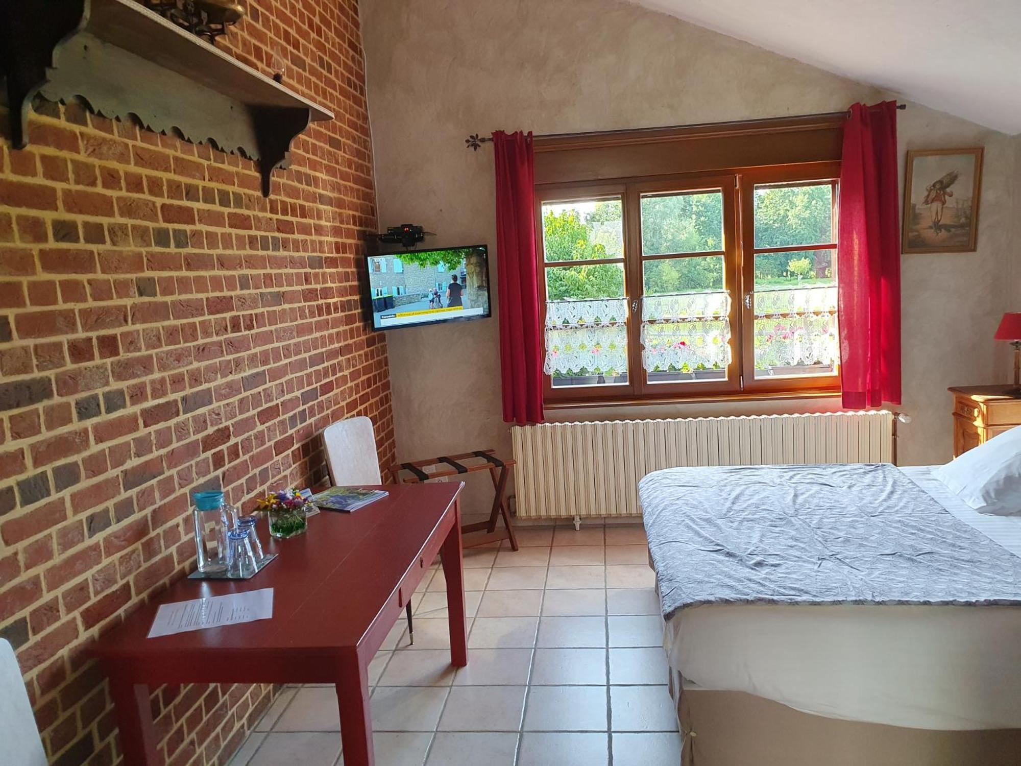 Les Mout'Anes Bed & Breakfast Saint-Hilaire-sur-Helpe Exterior photo